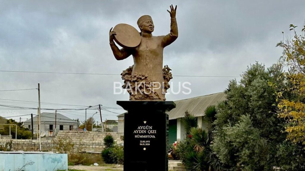 Aygün Bəylərin məzarüstü abidəsi ucaldıldı - FOTO