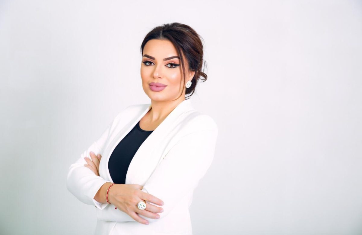 "Biri var, Tamaradı, Kəmalədi...Dilənçi kimi kişidən pulları bir-bir alır"