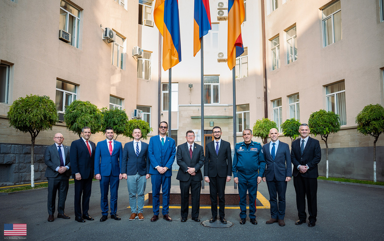 Bakıdan sonra İrəvana getdi – Foto