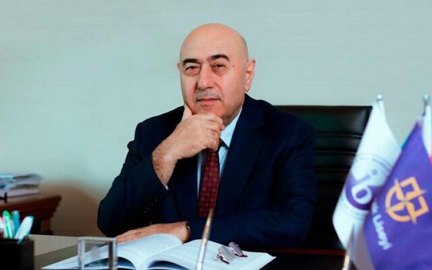 Şagird ov tüfəngini liseyə məktəb çantasında gətirib – Direktordan AÇIQLAMA