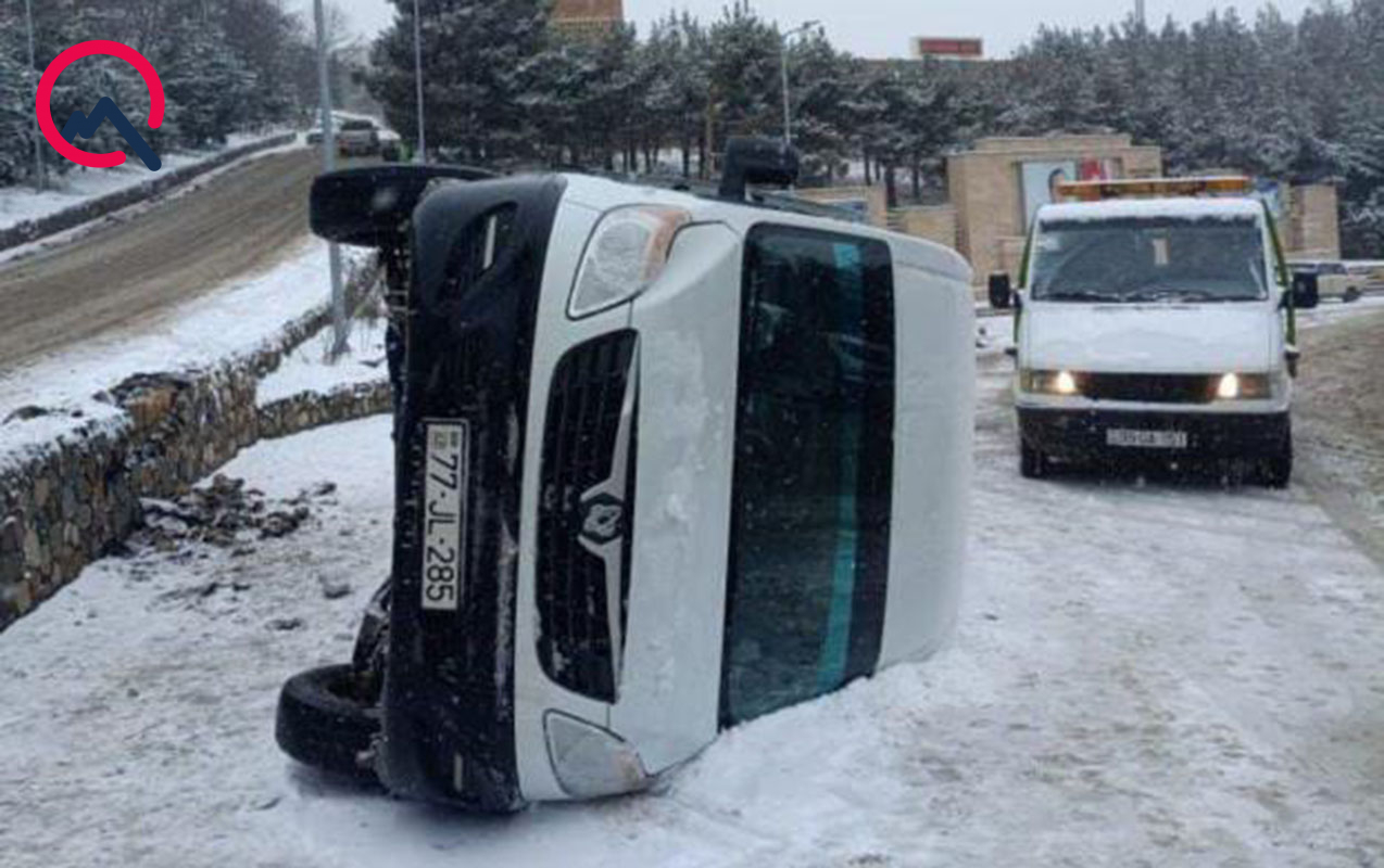 Qusarda mikroavtobus aşdı – Xəsarət alanlar var