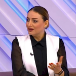 Səidə Bəkirqızı indi də psixoloqla QALMAQALDA: "Kişi qızısansa, jurnalist diplomunu göstər!" - FOTO