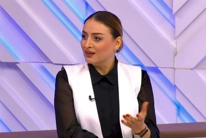 Səidə Bəkirqızı indi də psixoloqla QALMAQALDA: “Kişi qızısansa, jurnalist diplomunu göstər!” – FOTO